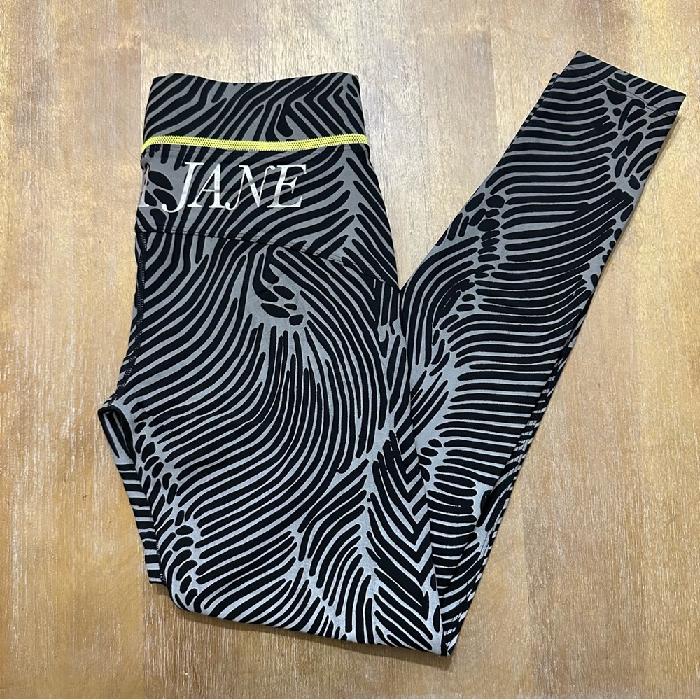 Lorna Jane Reflective Black and Gray Patterned Leggings
